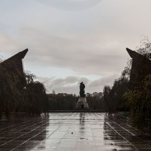 wwiini-soviet-memorial-treptower-park-03