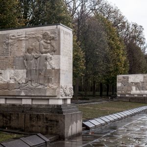 wwiini-soviet-memorial-treptower-park-09