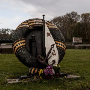 wwiini-soviet-memorial-treptower-park-13