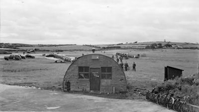 Featured image for Polish airmen tour factories in Northern Ireland